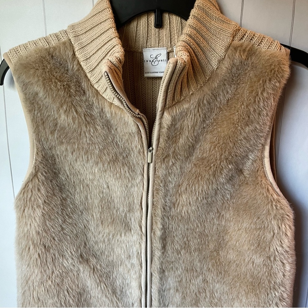 🛍️ Emma James Tan Faux Fur Zip Vest Liz Claiborne - Picture 4 of 4